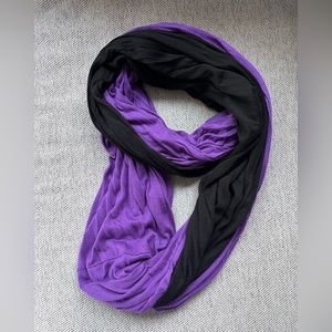 Colorblock circle scarf, black and purple